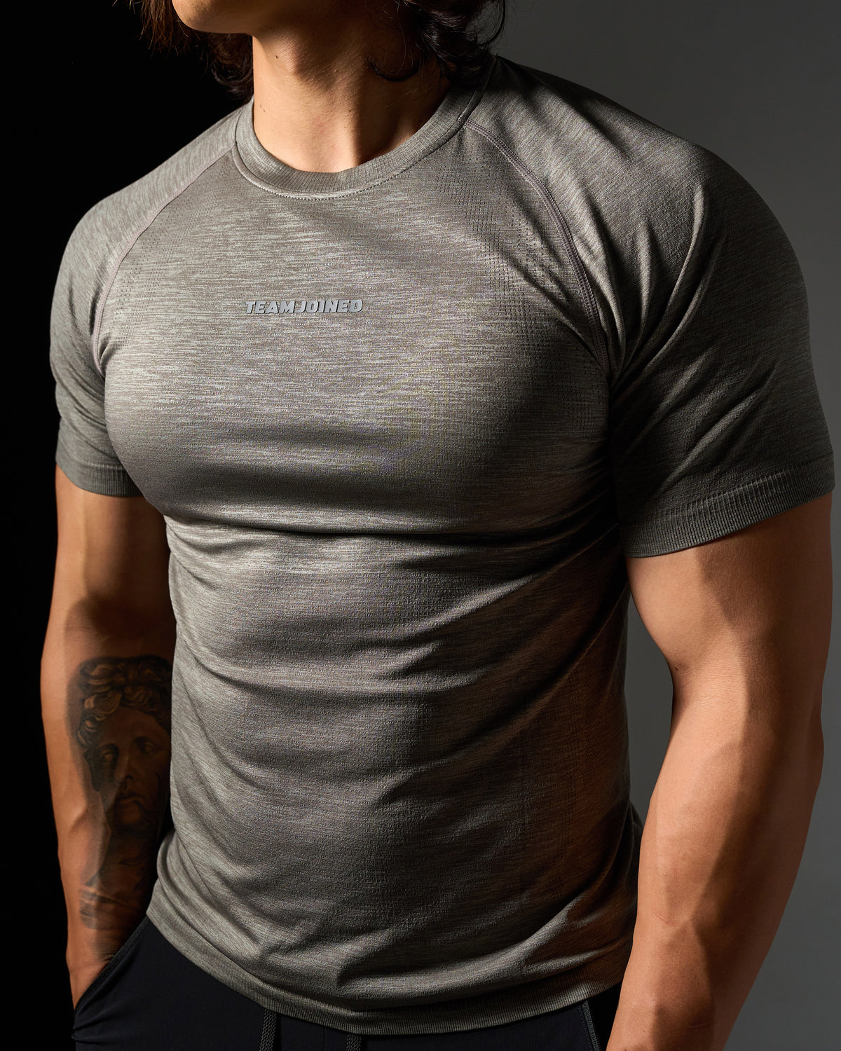 color_Charcoal Gray